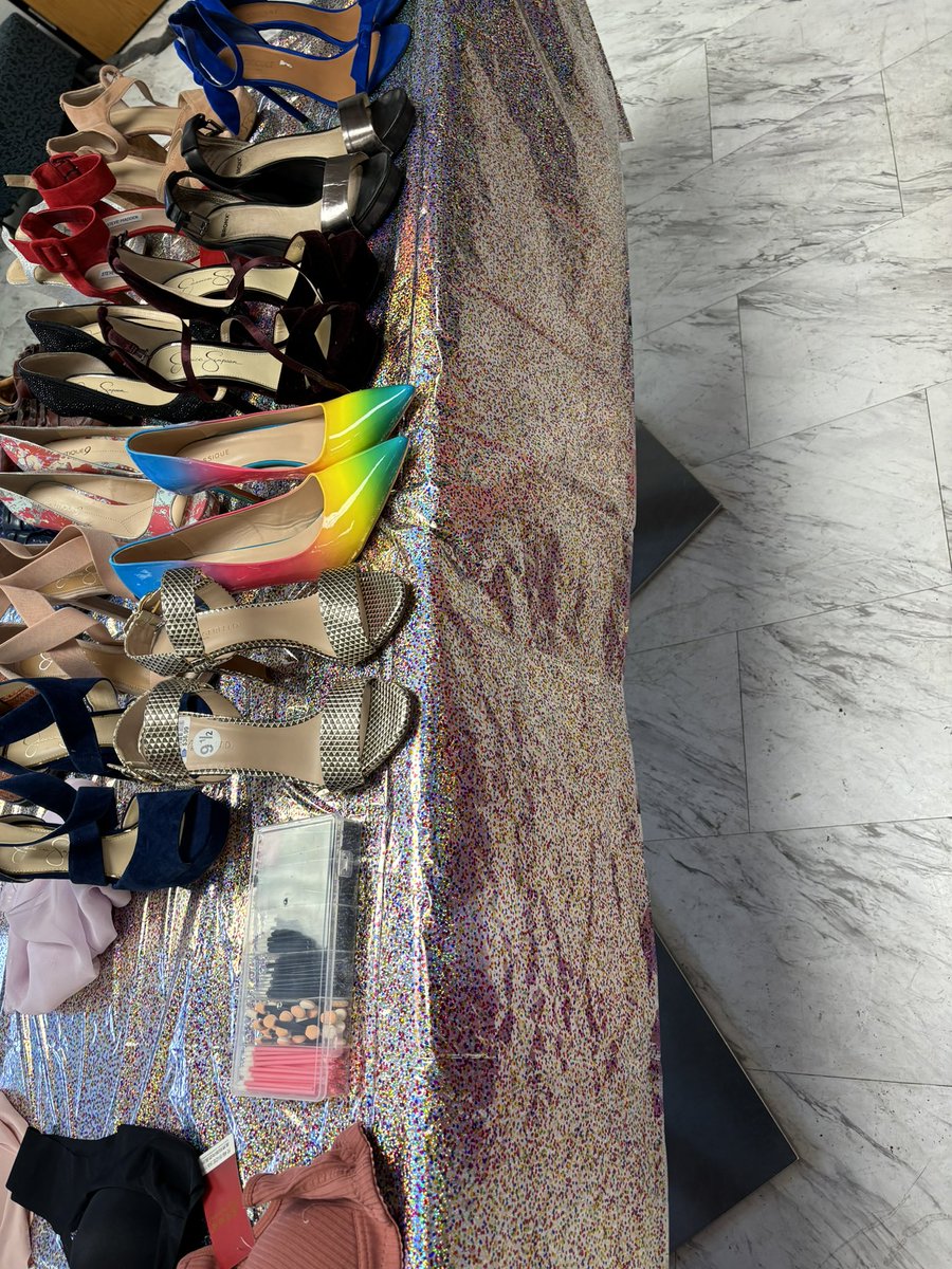 PrincipalBSMS's tweet image. Swing by and check out the styles. 
👗👔 Excited to announce our prom dress and suit pop-up! See you there! #PromReady @BSMS_PGCPS