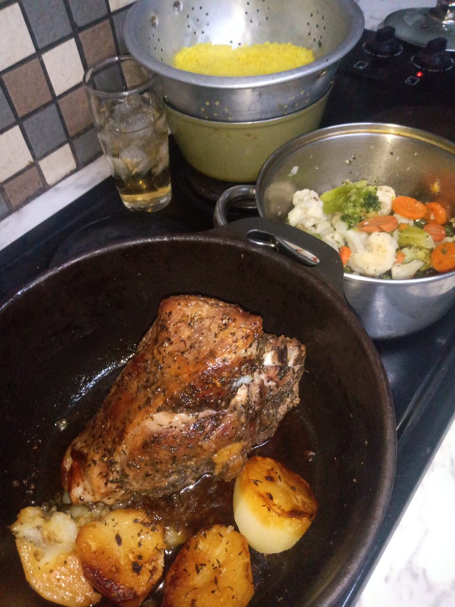 Leg of lamb pot roast, veg and rice. And a lemonade for the Stormers game at six.