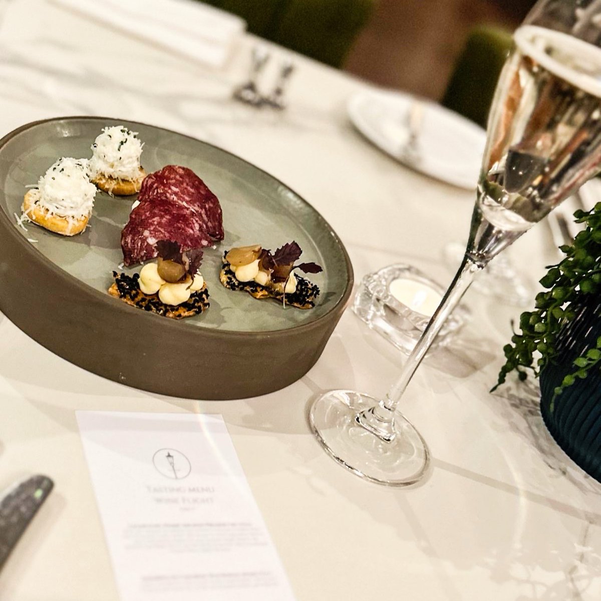 Guess what? 🍷 We've got something new! Introducing our wine flight to go with our tasting menu.

Plus, did you know we're part of the AA notable wine list? Come and explore our top-notch selection of fine wines and elevate your dining experience.

🔗 bit.ly/44MTZNm