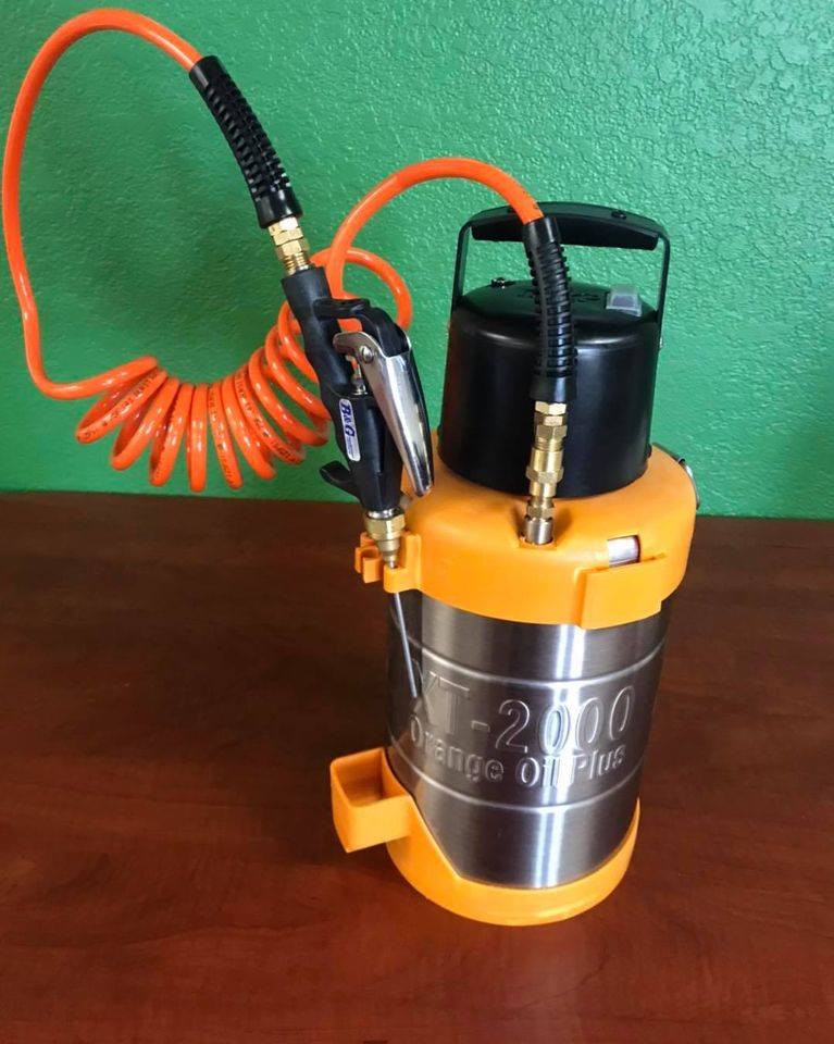 Is it time to upgrade your sprayer? With our B&G XT-2000 Sprayer, there’s no more replacing hoses due to chemical hardening, no more pumping in tight places and no more heavy handles - you can focus more on your treatment!

#XT2000 #PestControl #PestControlEquipment #OrangeOil