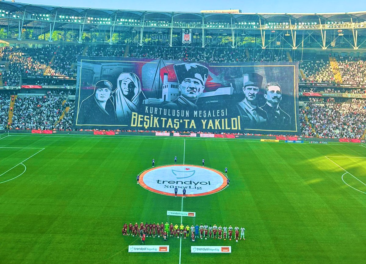 Ne güzel pankart be..
Helal sana Beşiktaş..👏🇹🇷