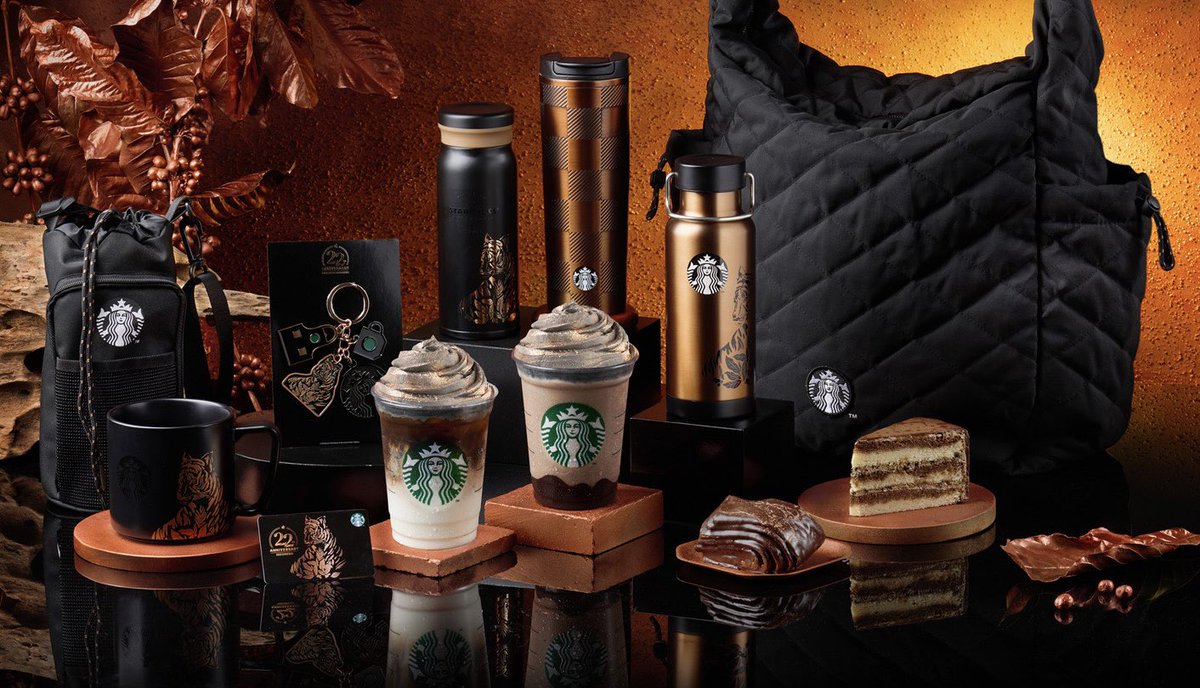 euforicks's tweet photo. it’s been quite a journey..team starbucks x ricksdesign..thank you for the given opportunity once again..#starbucksindonesia https://t.co/DCIsv10sNZ