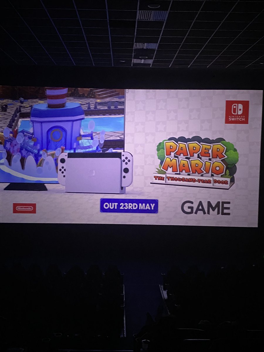 THERE WAS A TTYD TRAILER AT MY CINEMA
