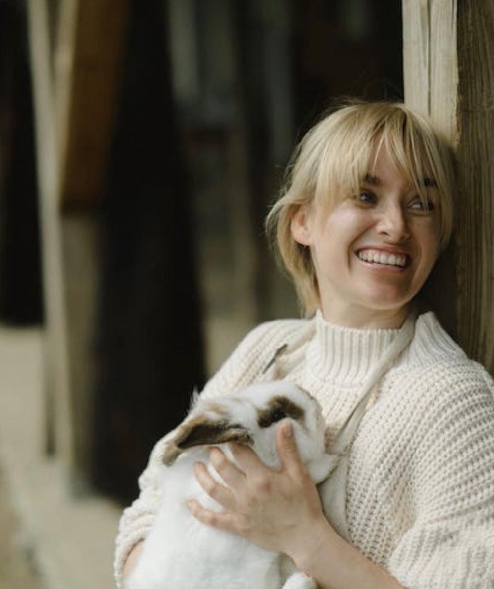 ¡Sabías que…?
Desde 2013, todos los productos cosméticos en Europa son “cruelty free”, lleven o no sello. En Europa, NO TESTAMOS en animales🐭, ni ingredientes ni productos acabados, y tampoco comercializamos productos cuya fórmula o ingredientes hayan sido probados en animales.