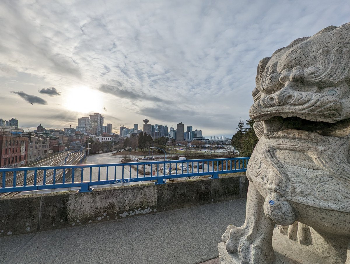 andaregueando's tweet photo. @quiz_viajero Al fondo el #downtown de #vancouver https://t.co/svsIncQR8X
