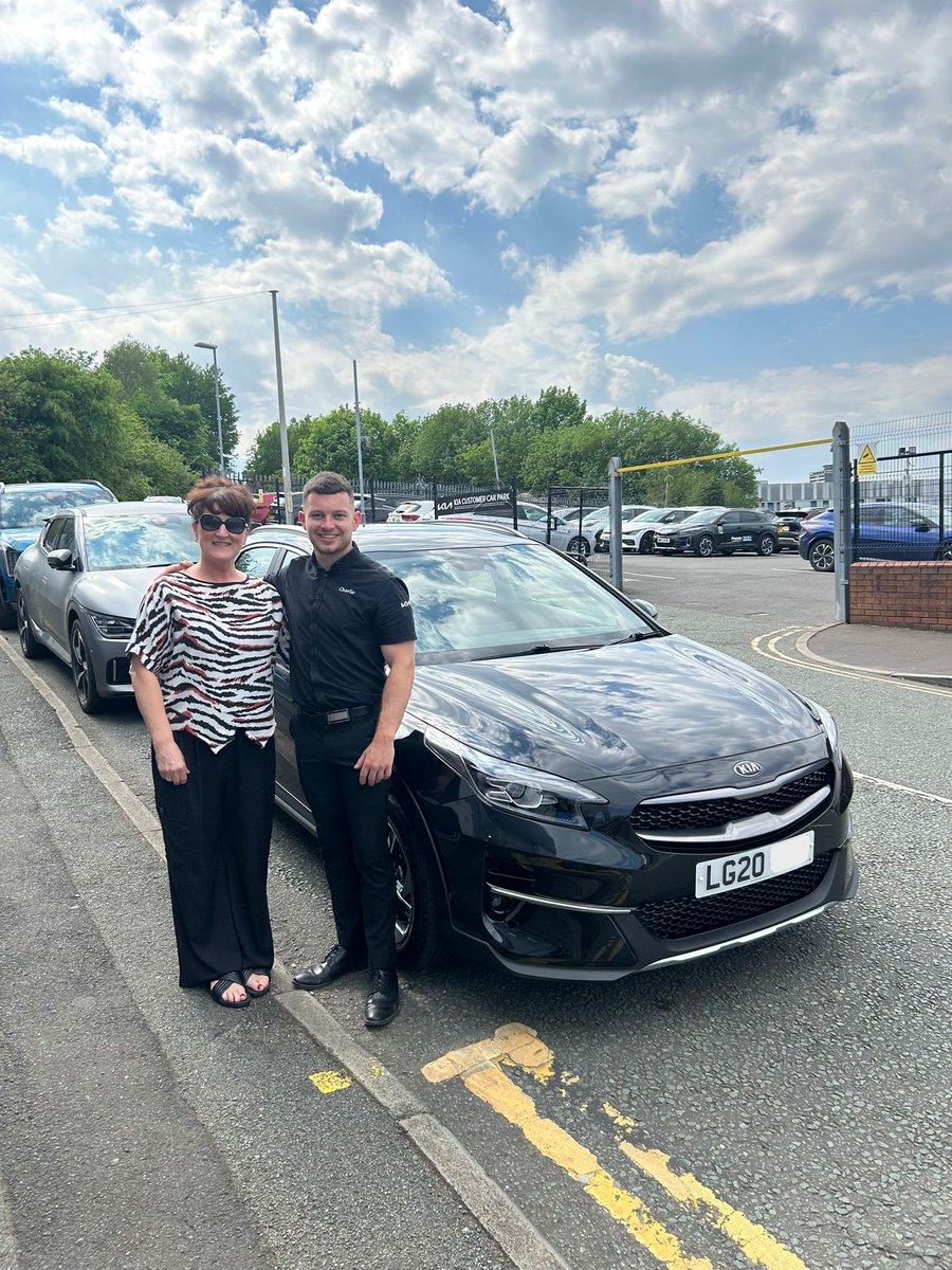 #PremierPeople 📸

Congratulations to Pauline Trelfa Mchardy, pictured collecting her new XCeed from Charlie at our Rochdale showroom 🎉

It looks absolutely stunning in Phantom Black 👏🏻🖤

Thanks for choosing Premier Pauline, we wish you many miles of smiles in your new Kia 😀