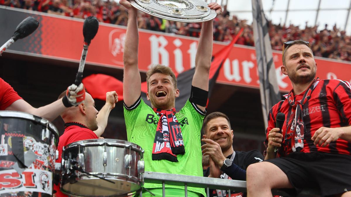 Leverkusens Kapitän überlässt Fans die Meisterschale to.welt.de/UvFaf3H