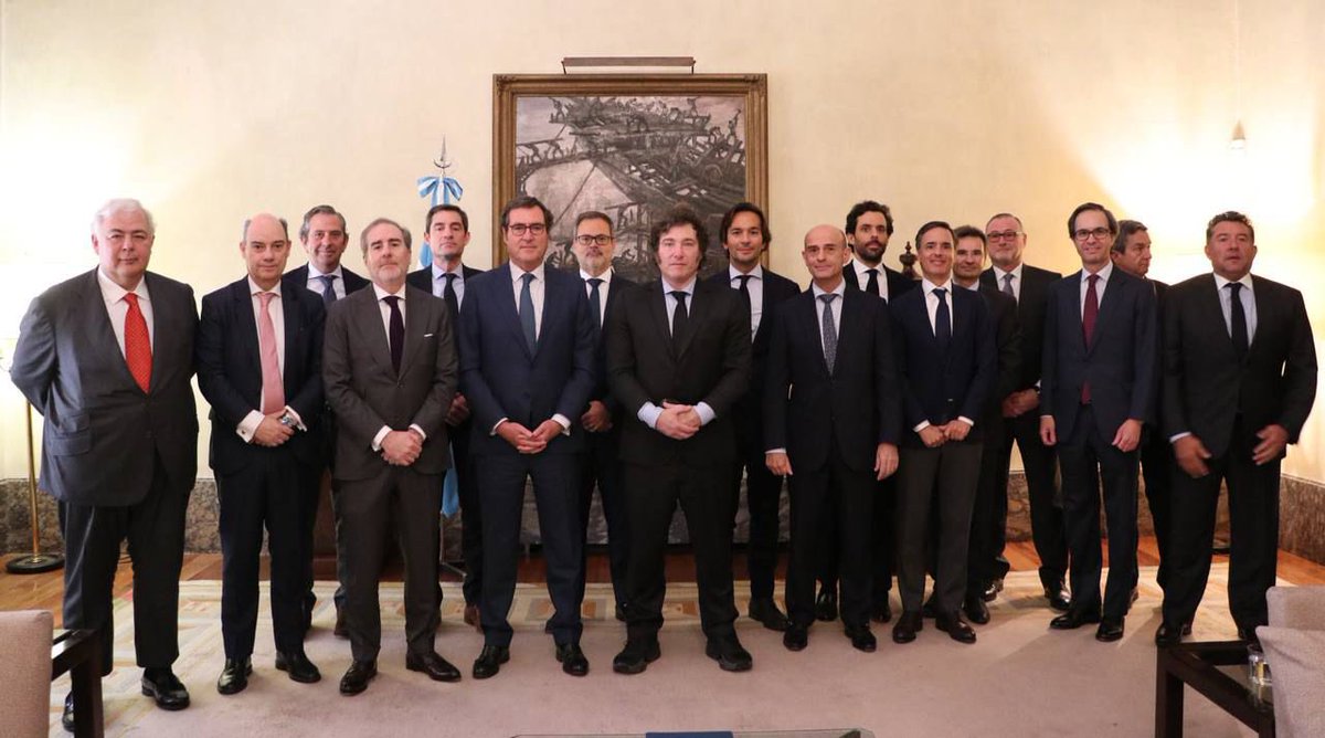 Encuentro del Presidente Javier Milei con empresarios en Madrid, España.