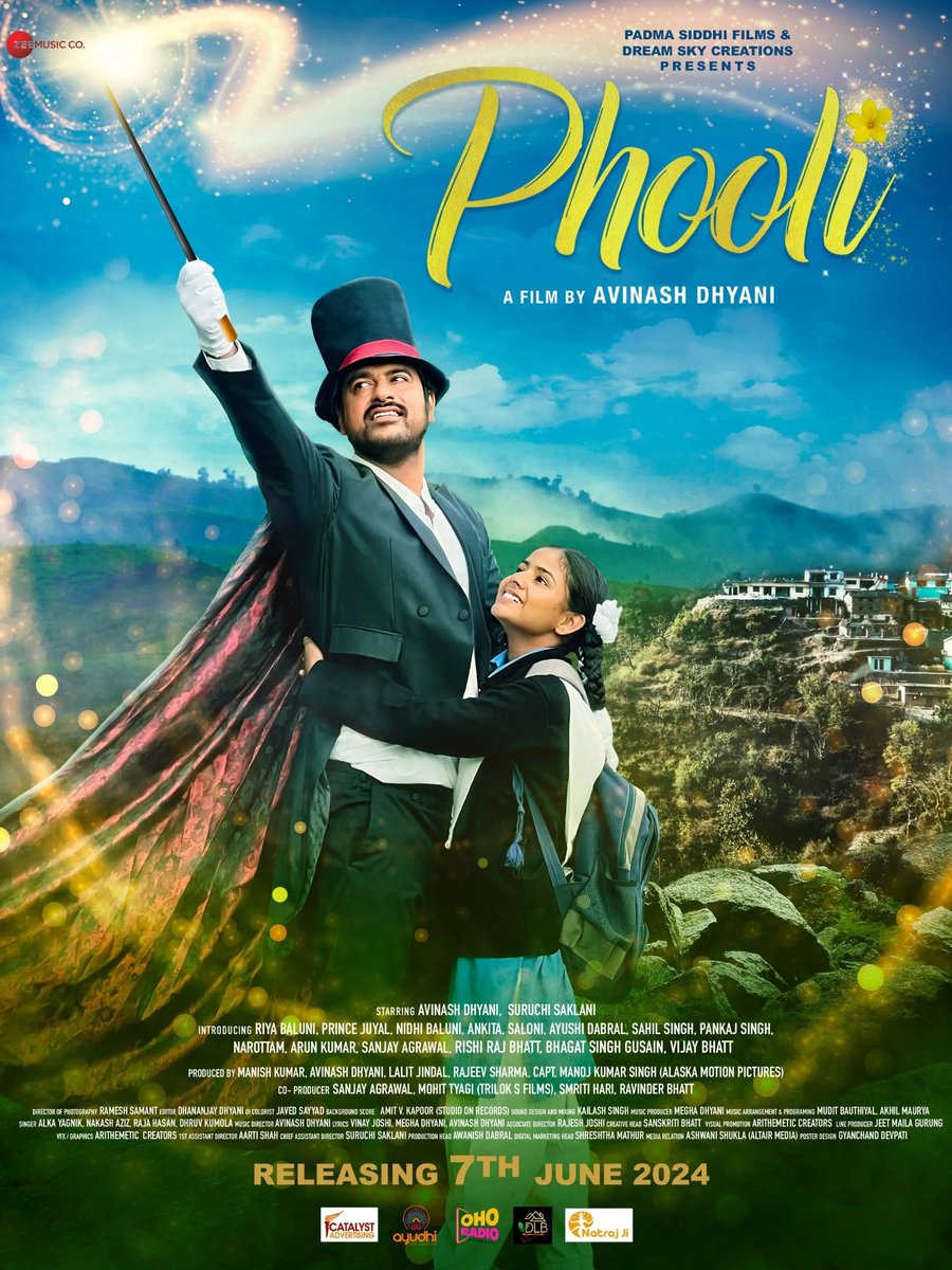 Every now and then, a movie comes along that not only entertains but also touches our hearts deeply. '#Phooli,' directed by #AvinashDhyani is one such film. 🪄❤️ Releasing on 7th June 2024 in Cinemas. 🔥 #JaadugarIsComing @AvinashDhyani @SuruchiSaklani @padmasiddhi_f