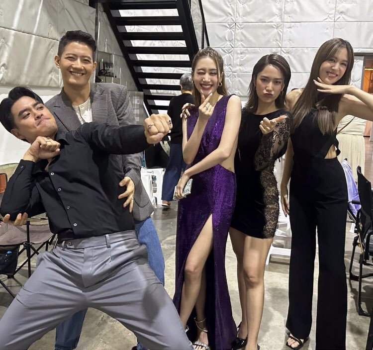 A new project “Raai Rissaya” by Change 2561 featuring Pae Arak, Punjan Prama, Pim Pimprapa, Maggi Apa, and Yam Matira. They had the costume fitting for their roles today! 📷👉🏻 Instagram ziiiiiiiiiimboo #ร่ายริษยา