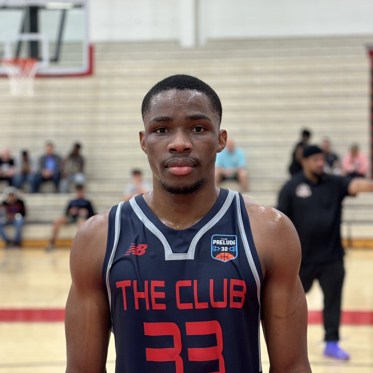 CamRickersHoops's tweet image. Josue Kangudi took over in the 4th and led The Club NE to a 67-64 win over FOE this afternoon. He’s a high motor athlete with a college-ready frame at 6’6. Kangudi finished with a team-high 19 points including several tough finishes through contact.