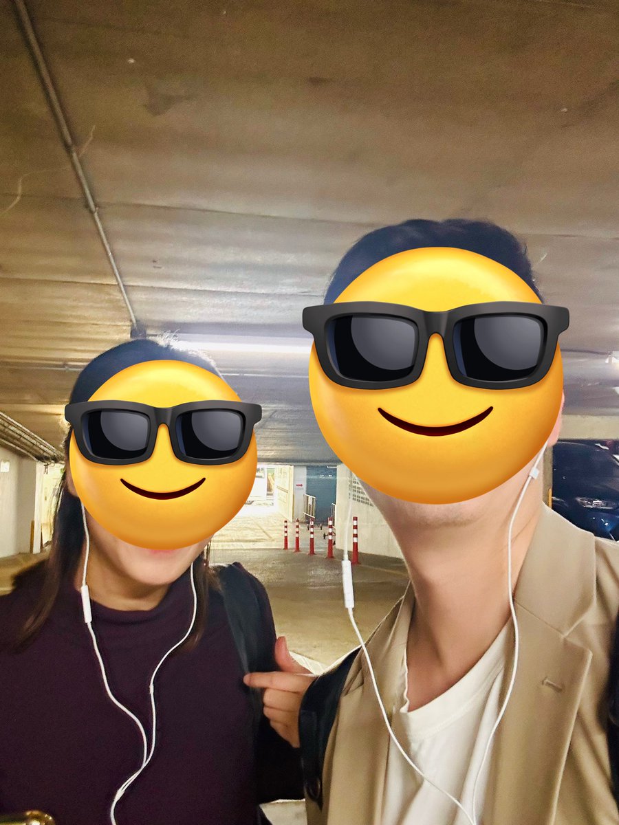 bongtao's tweet photo. อุปกรณ์อันนึงของ Apple ที่คุณภาพดีมาก คือ หูฟังแบบมีสายที่มันเคยแถมมากับไอโฟนยุคก่อนๆ เสียงฟังชัด ไมค์ก็เสียงดังฟังชัด เสียบปุ๊บติดปั๊บไม่เคยงอแง นี่ใช้ประชุมออนไลน์ตลอด เสียบ PC ได้ เสียบไอโฟนได้ ชอบมากจนไม่เคยคิดซื้อ Airpods 

ข้อเสียเดียวคือ สายพันกันตลอด! https://t.co/gdDoiWa1jp