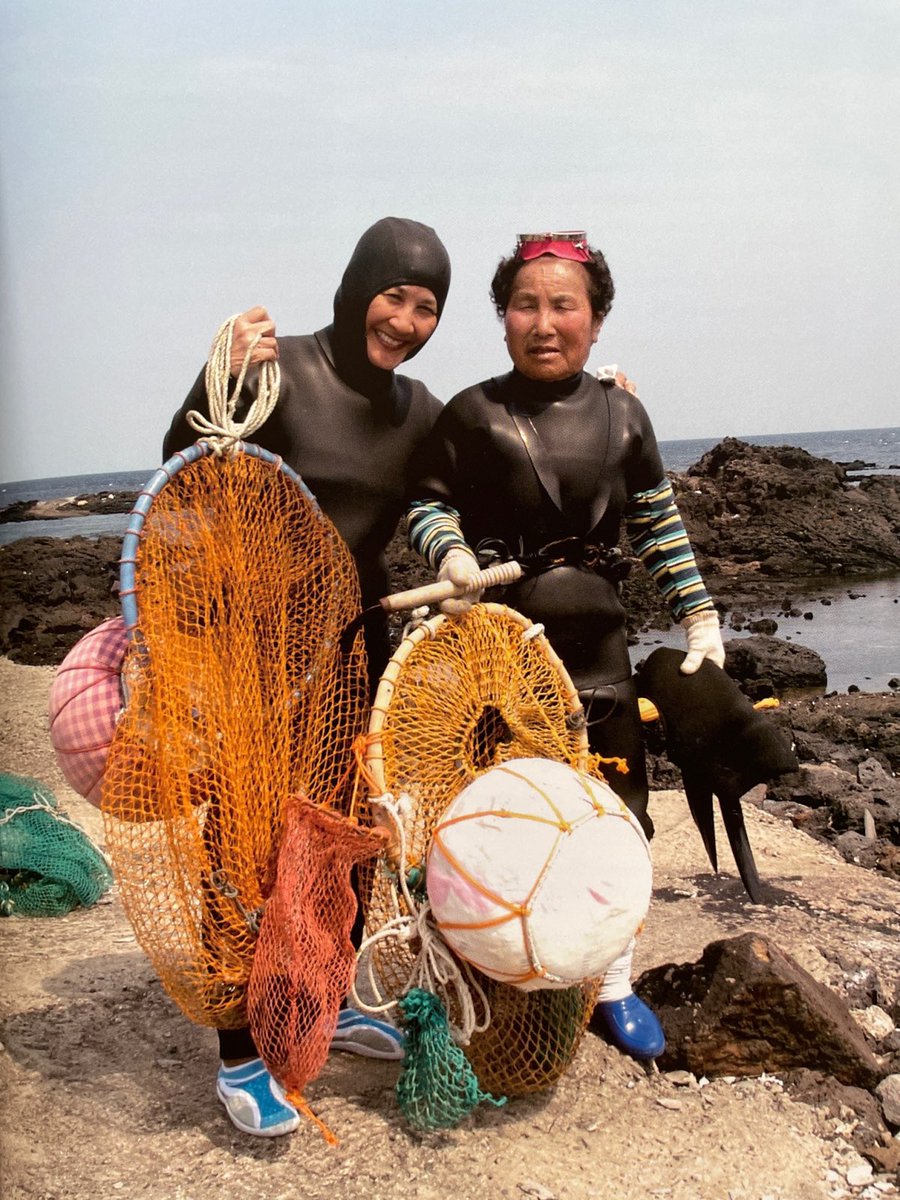 @loobah_l @pitdesi I have visited the diving Korean grandmas on Jeju Island -- Haenyeo! They are so impressive.