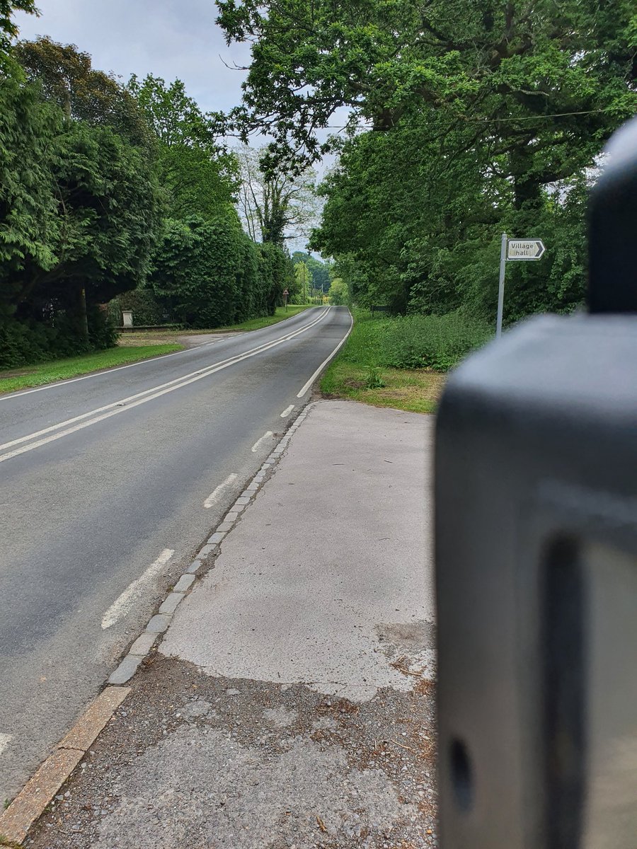 Further speed checks conducted this afternoon in #Staplefield 1 x motorist issued a section 59 warning and 22 vehicles to be reported to @OpCrackdown @CSWSussex @SussexSRP @SussexPCC @SussexRoadsPol @sussex_police #Bsection #PCSO20088