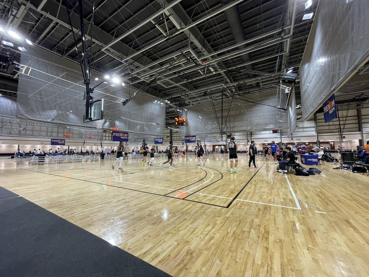 Back for Day 2 here at the #PhenomG3Live in Rock Hill. Good first days of games here during the NCAA Live Period. #PrepHoops #SwannysRoundballReview