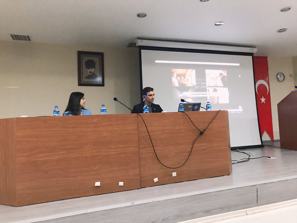 Koray Durak hocamız ile "Erken Orta Çağ'da Bizans-Yakındoğu Ticari İlişkileri" üzerine konuştuğumuz konferansımız, kaçıranlar &amp; yeniden izlemek isteyenler için yayında! 
Dinlemek isteyenler için: youtu.be/8JCjFYo_H7w?si…