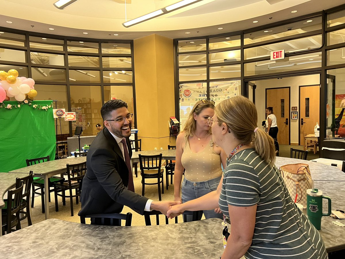 Downtown Montessori Academy new principal meet and greet! This is my favorite component of the selection process☺️! I loved watching Principal Sanchez engage with the faculty and staff!! Next up, community meet & greet - May 22, 2024 @ 5PM!