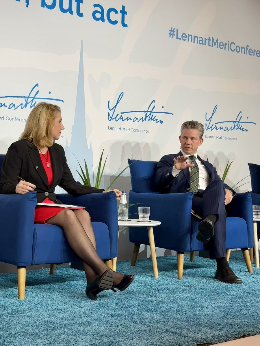 Discussing security issues at the #LennartMeriConference in Tallinn, my message is that Sweden, and Finland, as Nato members changes the security situation in the Baltic Sea to the better. The Swedish Navy brings assets and experience on how to operate in this environment. (1/2)