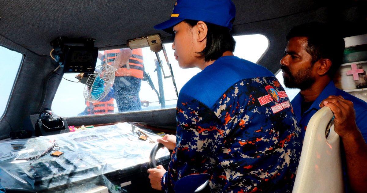With just 1.2% of seafarers worldwide being women, we must break down barriers at sea. Proud that @UNODC supports the SE Asia women in maritime law enforcement network, ensuring more #WomenInJustice. A more inclusive workforce is key for maritime security. #WomenInMaritimeDay