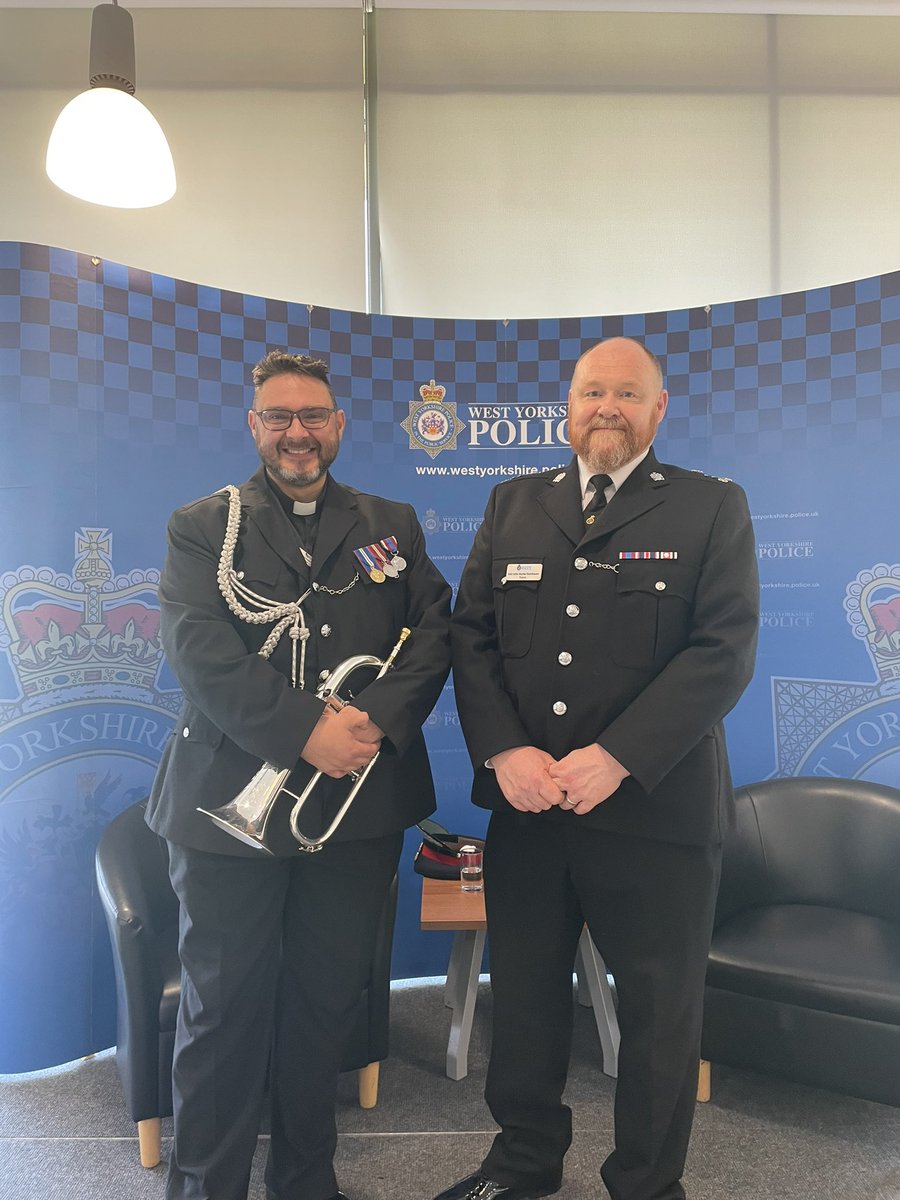 WY Police Specials (@wyp_specials) on Twitter photo Congratulations to Senior Section Officer Burke-Tomlinson on 19yrs dedicated service to <a href="/WestYorksPolice/">West Yorkshire Police</a> Special Constabulary <a href="/frcartwright/">Revd Canon Paul Cartwright</a> Congratulations to Senior Section Officer Burke-Tomlinson on 19yrs dedicated service to <a href="/WestYorksPolice/">West Yorkshire Police</a> Special Constabulary <a href="/frcartwright/">Revd Canon Paul Cartwright</a>