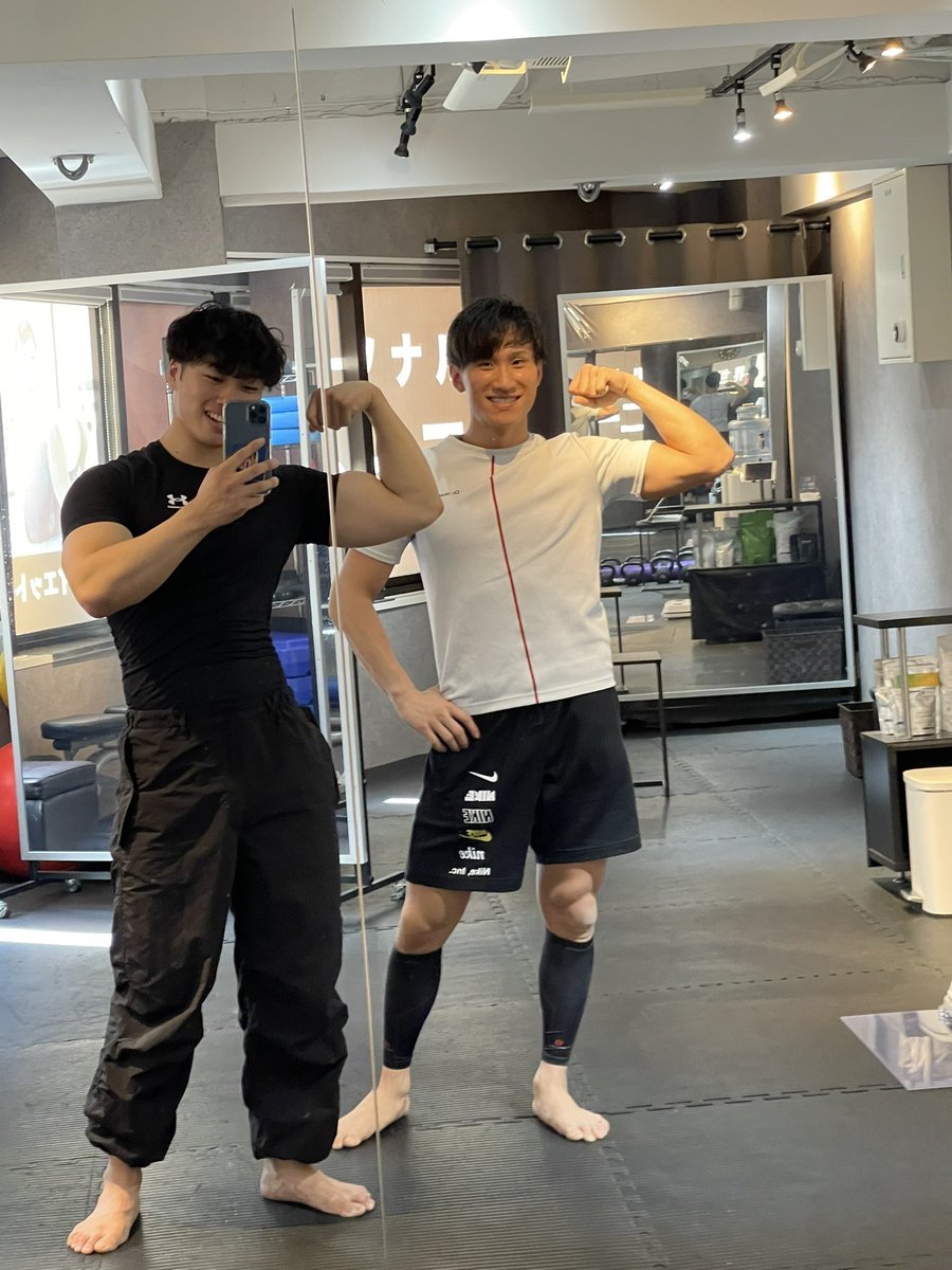 今日は昨日行ったドクタートレーニングのお写真になります！
昨日はドクトレの石留さんにビシバシトレーニングして頂きました💪
知識量がすごく勉強にもなってすごく良かったです！
皆さんも是非ドクタートレーニングに行ってみてください！
#ドクタートレーニング代々木店