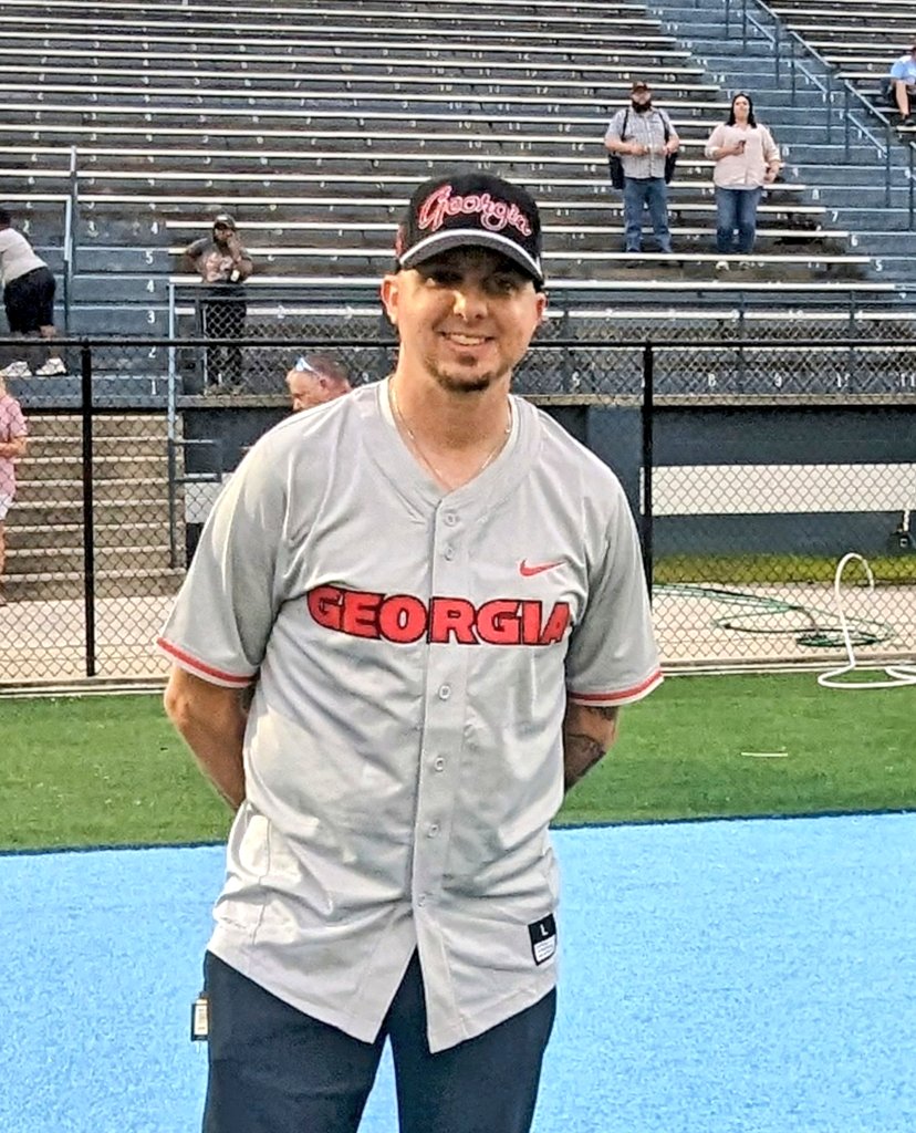 It was great seeing @coach_thartley of @GeorgiaFootball at the Blue and White Game last night! Thank you for stopping by Camden again! #ForC🐾MDEN @COACH217ROLAND