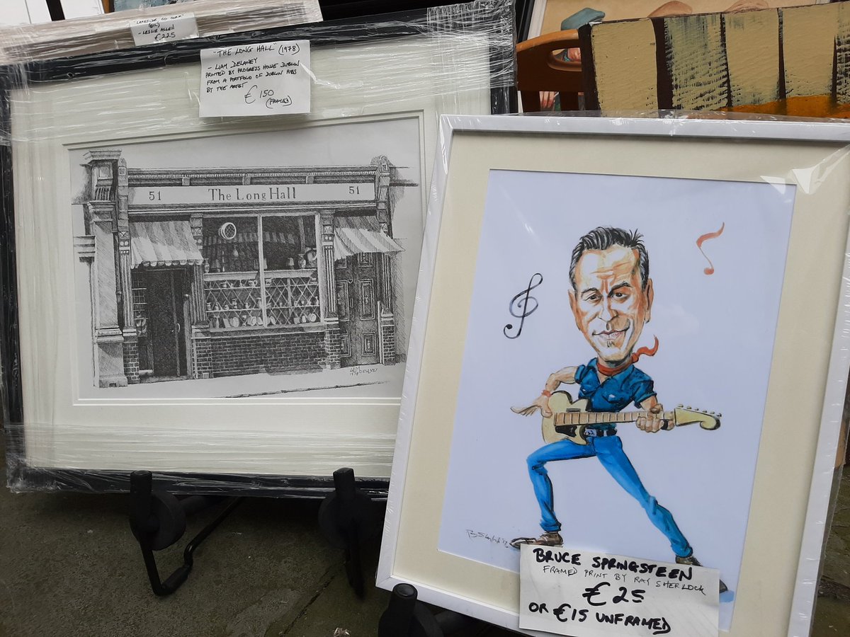 Balla Bán Art (@ballabanart) on Twitter photo Bruce Springsteen outside The Long Hall Pub, Dublin 😄 Caricature print by Ray Sherlock. Long Hall Pub print by Liam Delaney <a href="/springsteen/">Bruce Springsteen</a> <a href="/BruceTourNews/">Bruce Springsteen's Tour News</a> <a href="/TheLongHallPub/">The Long Hall Pub</a> #brucespringsteen #springsteen #thelonghallpub <a href="/DublinTown/">DublinTown</a> #caricature #dublinpubs Bruce Springsteen outside The Long Hall Pub, Dublin 😄 Caricature print by Ray Sherlock. Long Hall Pub print by Liam Delaney <a href="/springsteen/">Bruce Springsteen</a> <a href="/BruceTourNews/">Bruce Springsteen's Tour News</a> <a href="/TheLongHallPub/">The Long Hall Pub</a> #brucespringsteen #springsteen #thelonghallpub <a href="/DublinTown/">DublinTown</a> #caricature #dublinpubs