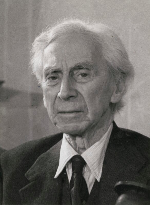 Bertran Russell nació tal día como hoy de 1872. Tan inquietantemente relevante: 'La causa fundamental de los problemas es que los estúpidos son presuntuosos y los inteligentes están llenos de dudas.' 'Lo único que redimirá a la humanidad es la cooperación.'