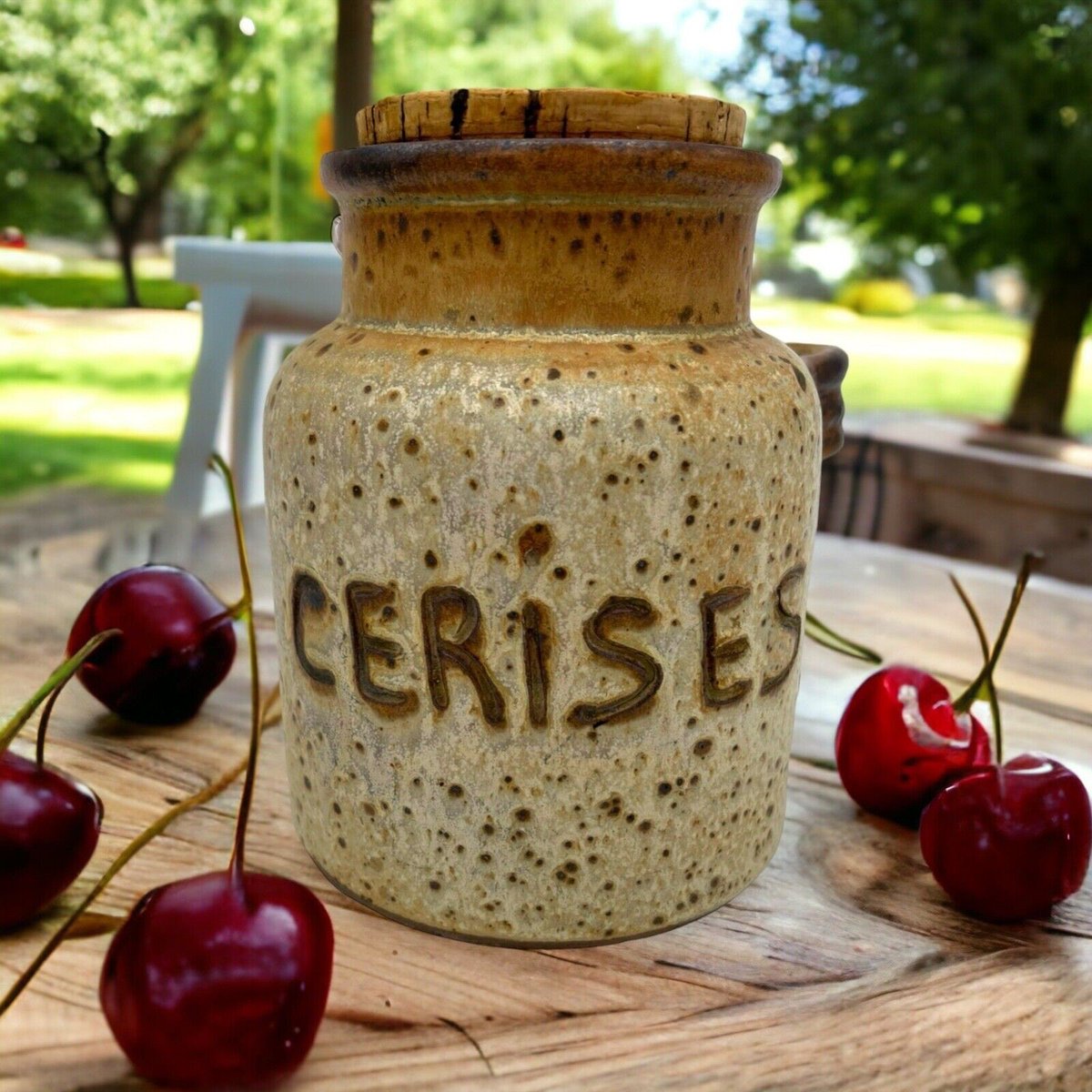 French cherry jar £27.99 free Uk postage #allthingsfrenchstore #cherries #buyvintage #etsyshop allthingsfrenchstore.etsy.com/listing/163969…