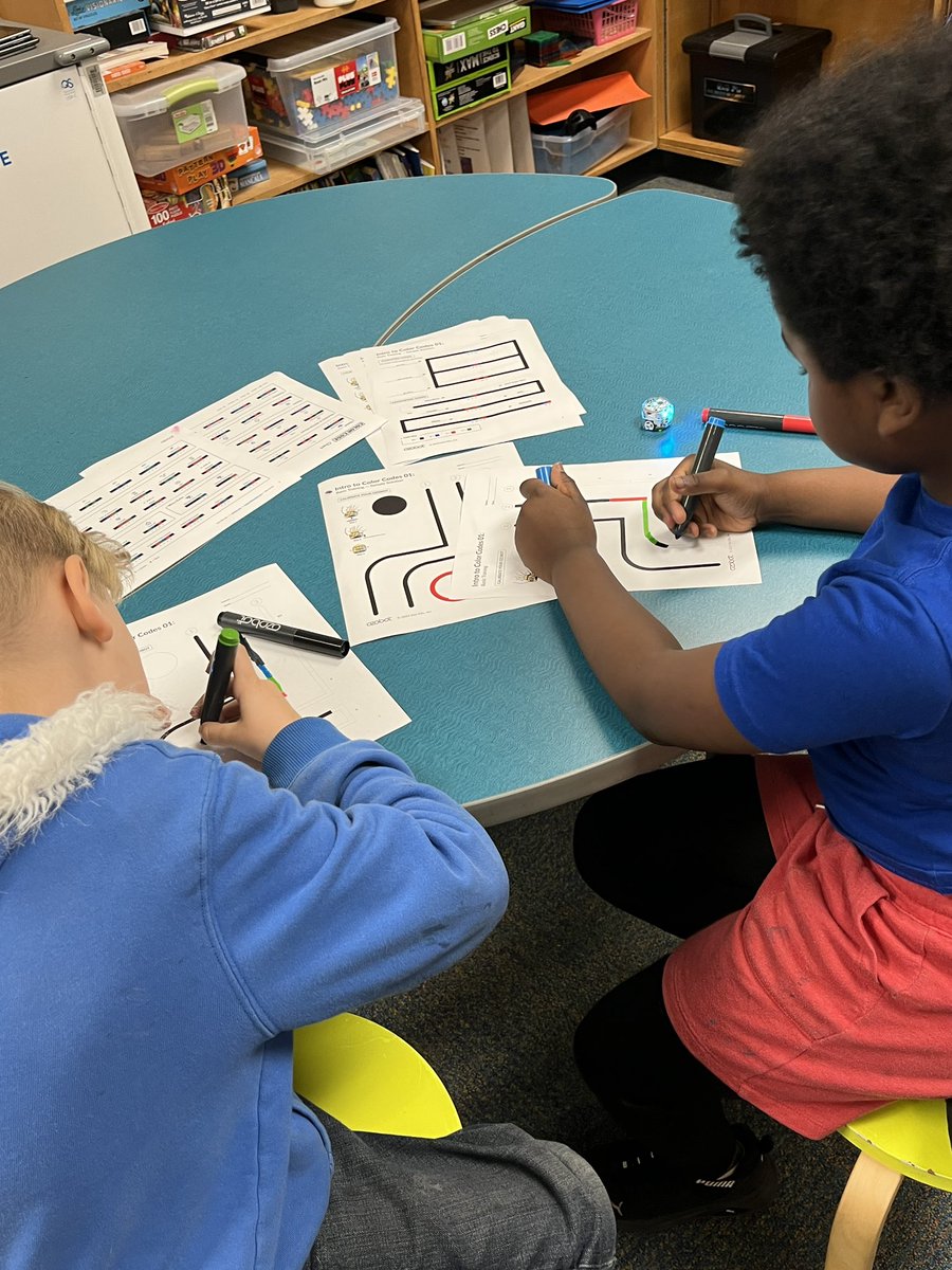 Enjoyed dropping by <a href="/BigShantyLC/">Big Shanty Learning Commons</a> and seeing the students engaged in coding. They were so excited to create their own codes. Great things are always happening <a href="/Eagles_BSI/">Big Shanty Intermediate</a> <a href="/PrincipalDrK/">Kelly Luscre</a> #CobbInTech