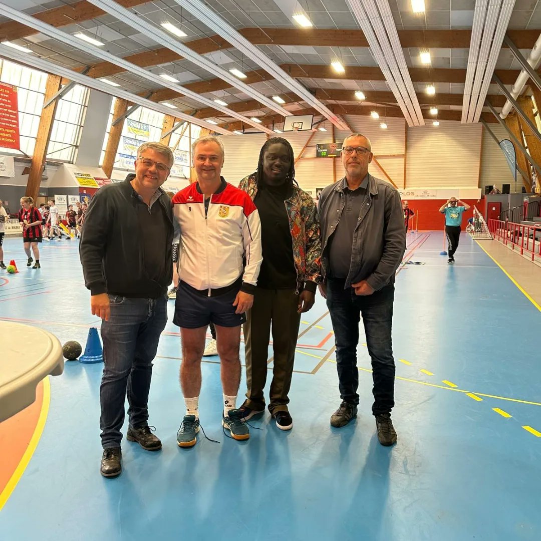 VilleBolbec's tweet image. La section hand’semble du RCB Handball, se retrouve pour partager une journée autour de l’inclusion par le handball.
C'est toute la journée à salle Jacques Anquetil de #bolbec !