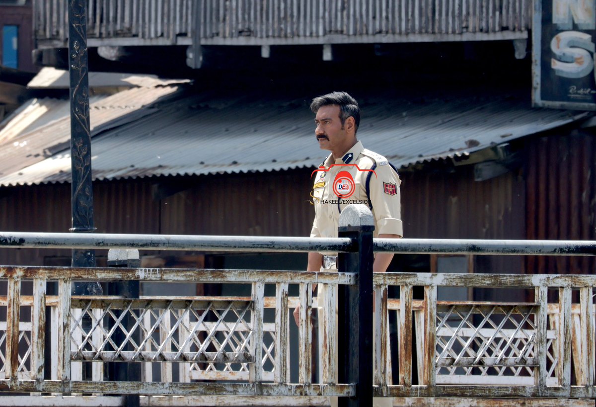 Leaked: #AjayDevgn aka #BajiraoSingham on the sets of #SinghamAgain The biggest Bollywood film of the year. #Singham3