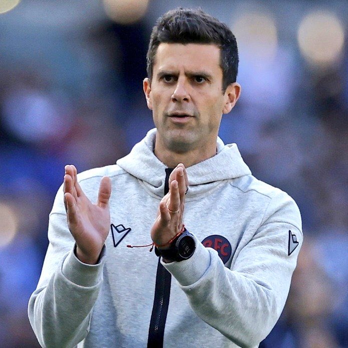 FabrizioRomano's tweet photo. 🚨 Thiago Motta on his future: “I’ll meet with Bologna president in the next few days to make my final decision”.

“It’s time to decide now, but we’ve to discuss internally and respect all parties involved”.

⚪️⚫️ Juventus have offered a three-year deal to Thiago, as reported. https://t.co/8mNltII1ZF