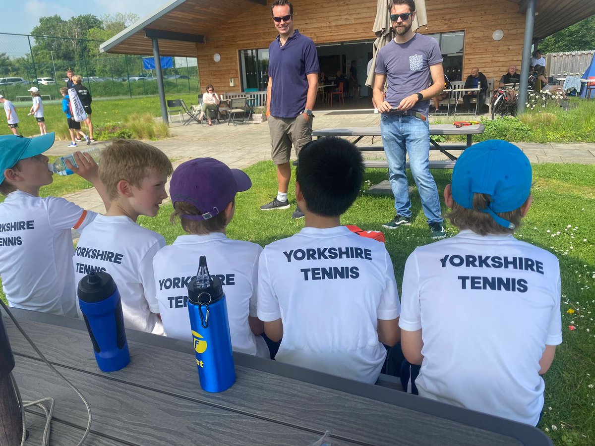 10U boys currently 4-0 up against Derbyshire. Brilliant start, keep it up. #countycup #ltacompetitions #yorkshiretennis