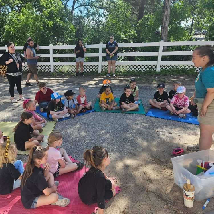 BlackmoreBears's tweet image. 1st grade has an amazing trip to the zoo!! Check out their adventure! 🦒🐻🦩#BEfamily #PartOfThePride