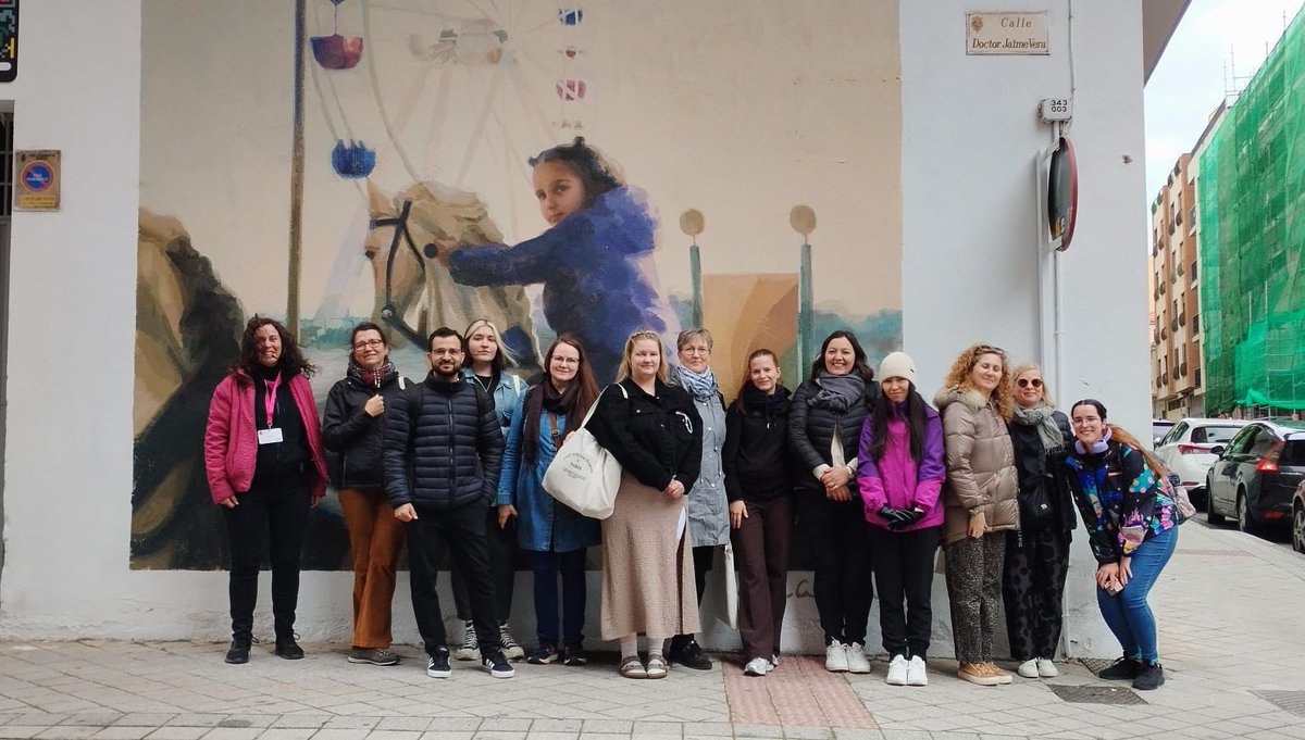 Herzlichen Dank für die schöne Beiträge, die aktive Zusammenarbeit und die Reflexionen, die uns zu nachhaltigen Schlussfolgerungen um eine bessere Zukunft zu schaffen.
Danke, gracias, kiitos an Deutschstudierende aus <a href="/EC2U_Alliance/">EC2U Alliance of European Universities</a> Universitäten <a href="/UniJena/">Universität Jena</a> <a href="/usal/">Universidad de Salamanca</a> <a href="/UniTurku/">Turun yliopisto - University of Turku</a>🐸