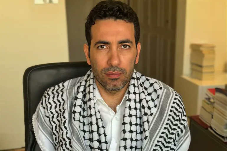 MouradTeyeb's tweet photo. An #Egyptian court today ruled to lift #football legend Mohamed #Aboutrika and 1500 others from a #terror list they were added to since 2017.
#Travel ban against them has also been lifted.
#Gaza #Israel
#أبوتريكة https://t.co/21LmwiTV6y
