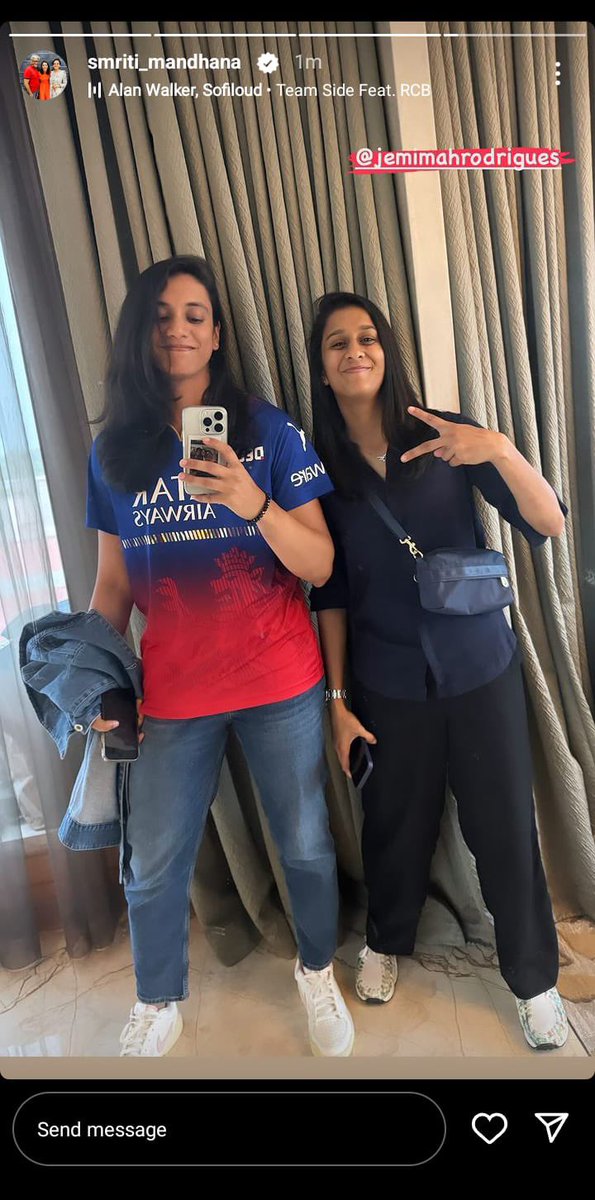 Our very own Queen, @mandhana_smriti is all set to support #RCB tonight! 

#RCBvsCSK #CricketTwitter