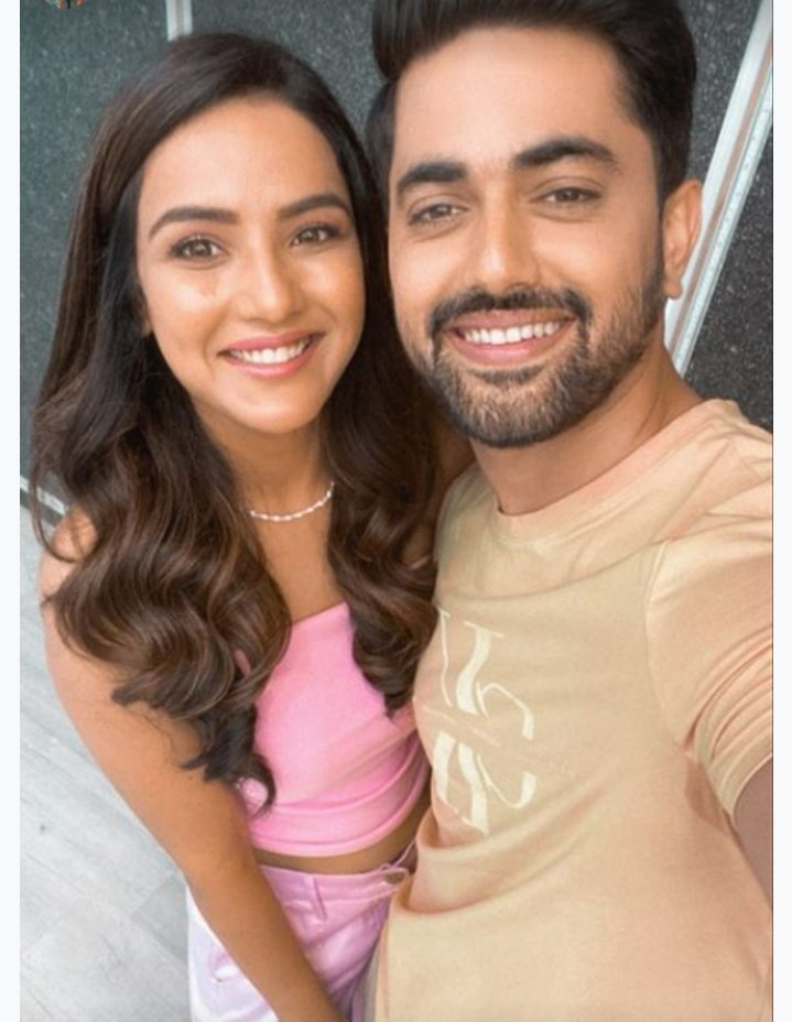 Nishi95388419's tweet photo. Happiest Birthday 🎂❤
@zainimam01 
May all ur dream come true 🤞🏻
God bless u ❤ keep shining 🔥 #ZainImam 
@jasminbhasin #JasminBhasin #ZaiMin
#Yuvle #Jasminians https://t.co/gXqorrCnx6