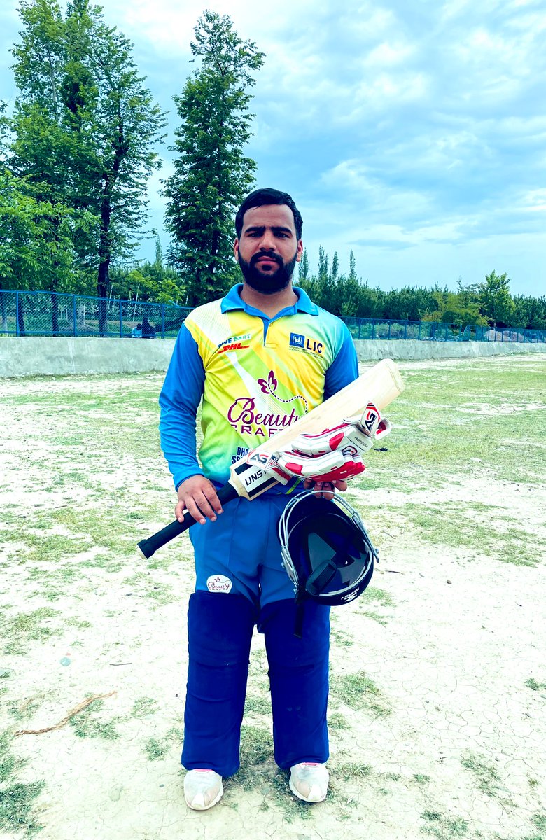 RumareshiClub's tweet photo. Ruma Reshi Cricket Club defeated Babhara 11 by 2 wickets in the ongoing Goosu Premier League. Liqayat Bashir scored 70 off 40 deliveries. #Liqayat was awarded man of the match. https://t.co/Dpp59CCVbb
