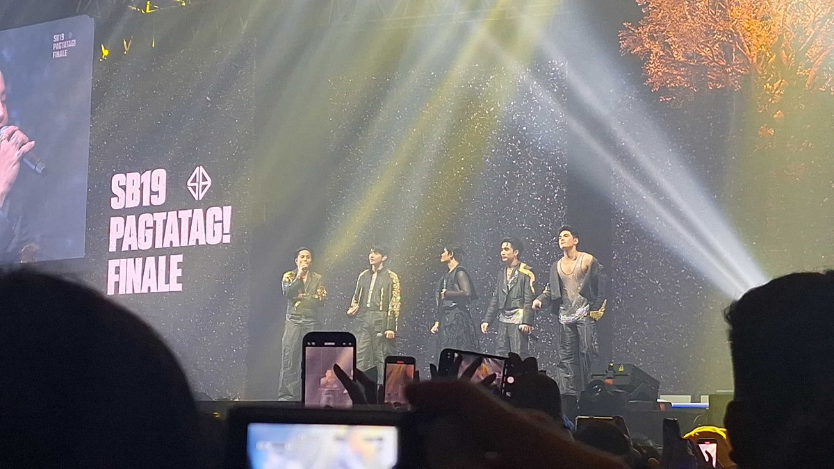 P-pop group @SB19Official opens its two-day 'Pagtatag' finale concert at the Araneta Coliseum on May 18, 2024 with a bang. | via Kathleen Llemit