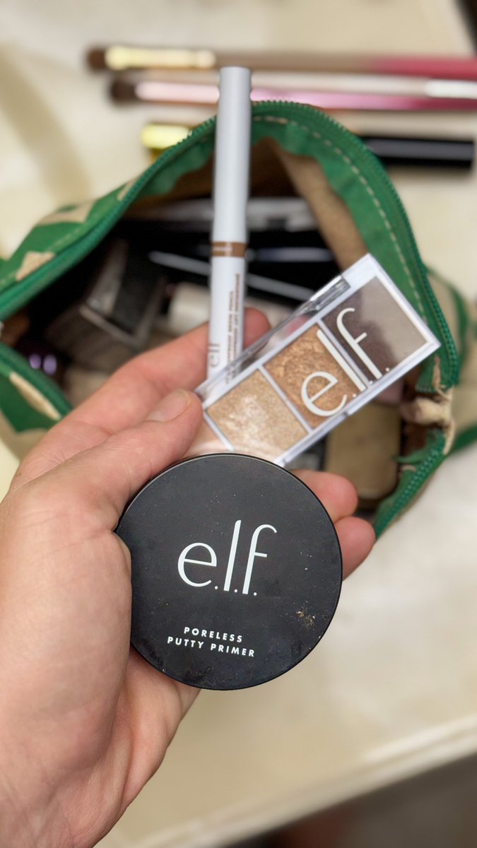 Dear @elfcosmetics - Thank you for supporting @katherinelegge for her #Indy500 effort! As a fellow woman of the #INDYCAR paddock, I’m also a long-time fan. You’ve got great track-proven products. 👏♥️ #shamelessplug