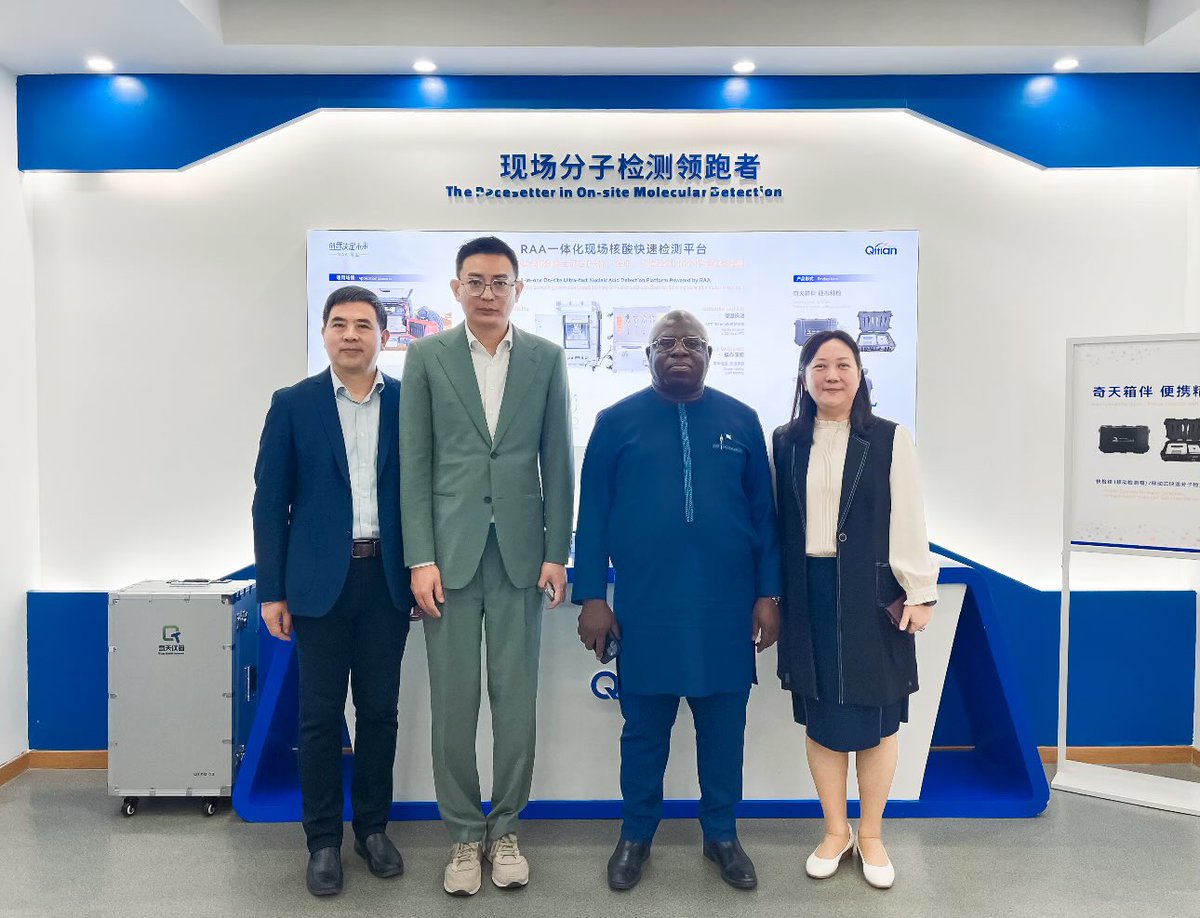 abu_bkarim's tweet photo. @ambassaorkarim met with CEO &amp; team of Jiangsu Qitian Gene Biotech Co. and DG JIPD at Wuxin &amp; Jiangsu respectively. Qitian CEO donated 2 complete sets of diagnostic equipment to 1st Lady’s foundation and MOHS. Need for future collaboration https://t.co/ah42RrMLaZ