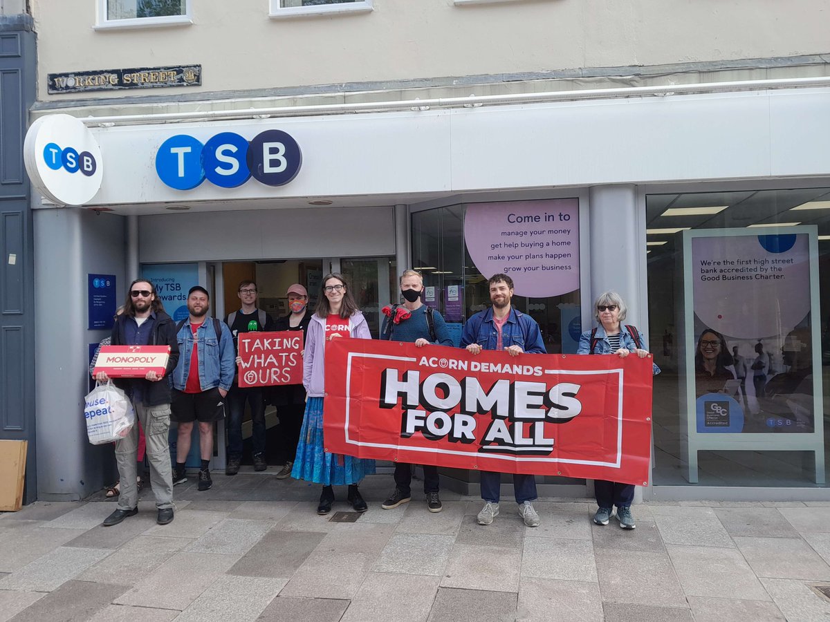 ‼️ We took part in nationwide action against @TSB today ‼️

TSB buy-to-let mortgages require that landlords let out their properties to tenants in 12 month contracts, forcing renters into precarity & instability

ACORN members from thirty branches demanded they change this policy