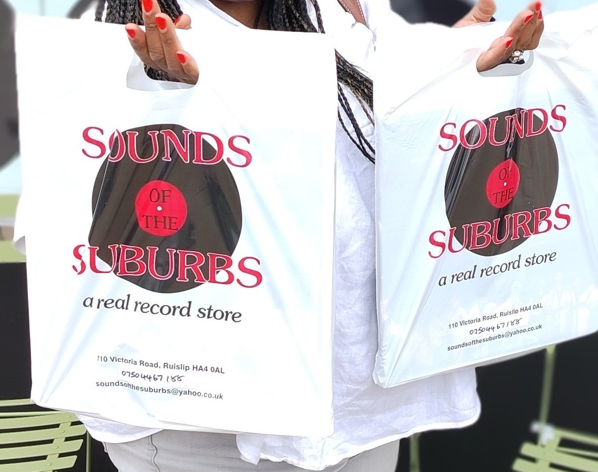 So we finally made it to @soundssuburbs and what a fantastic shop it is. The owner Tony is friendly and a lovely man and his prices are fabulous. Thank you for the music Tony and we'll be back soon 🎶 PS Thanks @Hopkins_Alison for the recommendation 😘