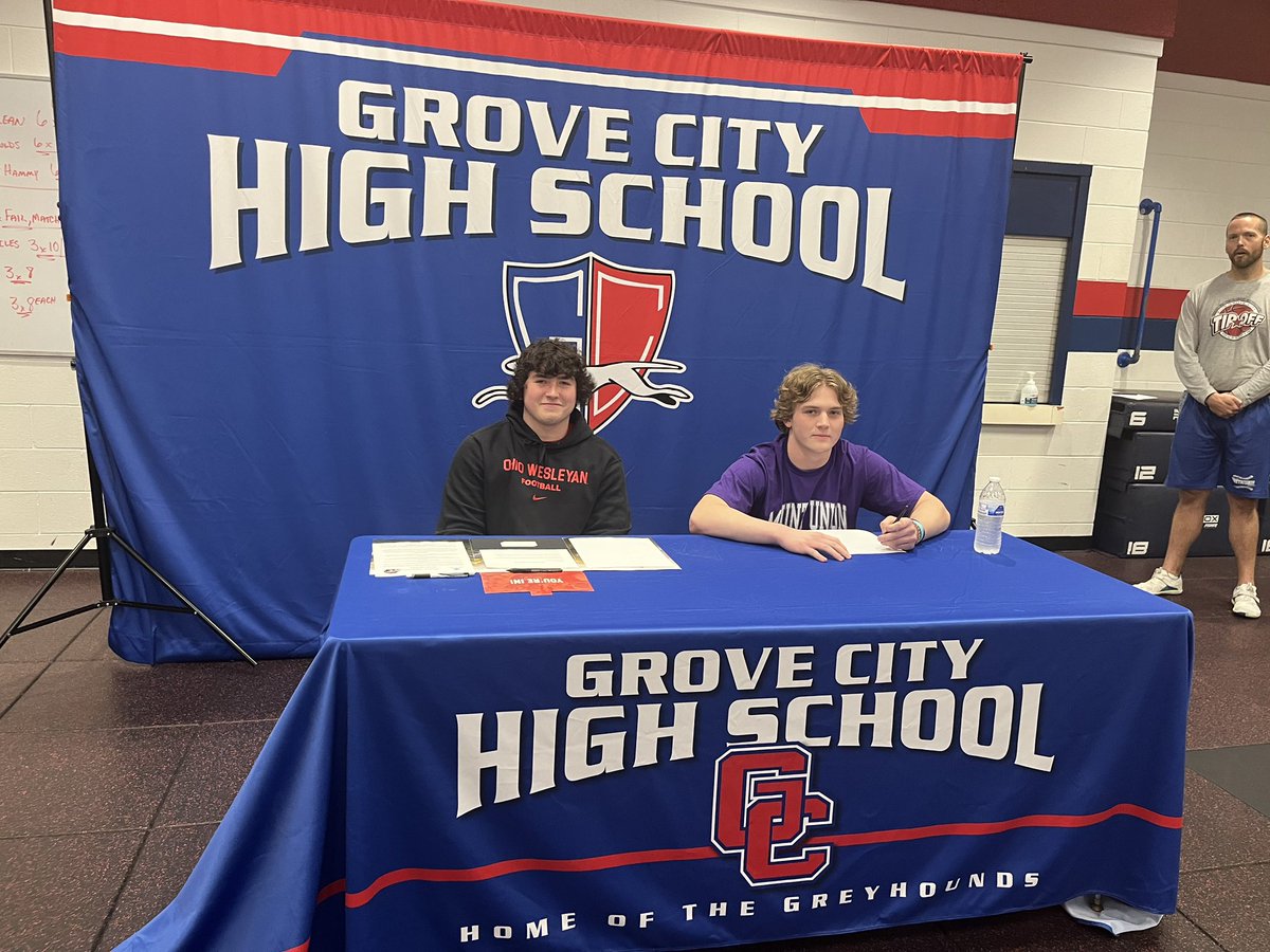 Congratulations to Cale Snyder (Mount Union) and Jacob Slyh (Ohio Wesleyan) on their commitment to play at the next level! These two are some true DAWGS on the field!!