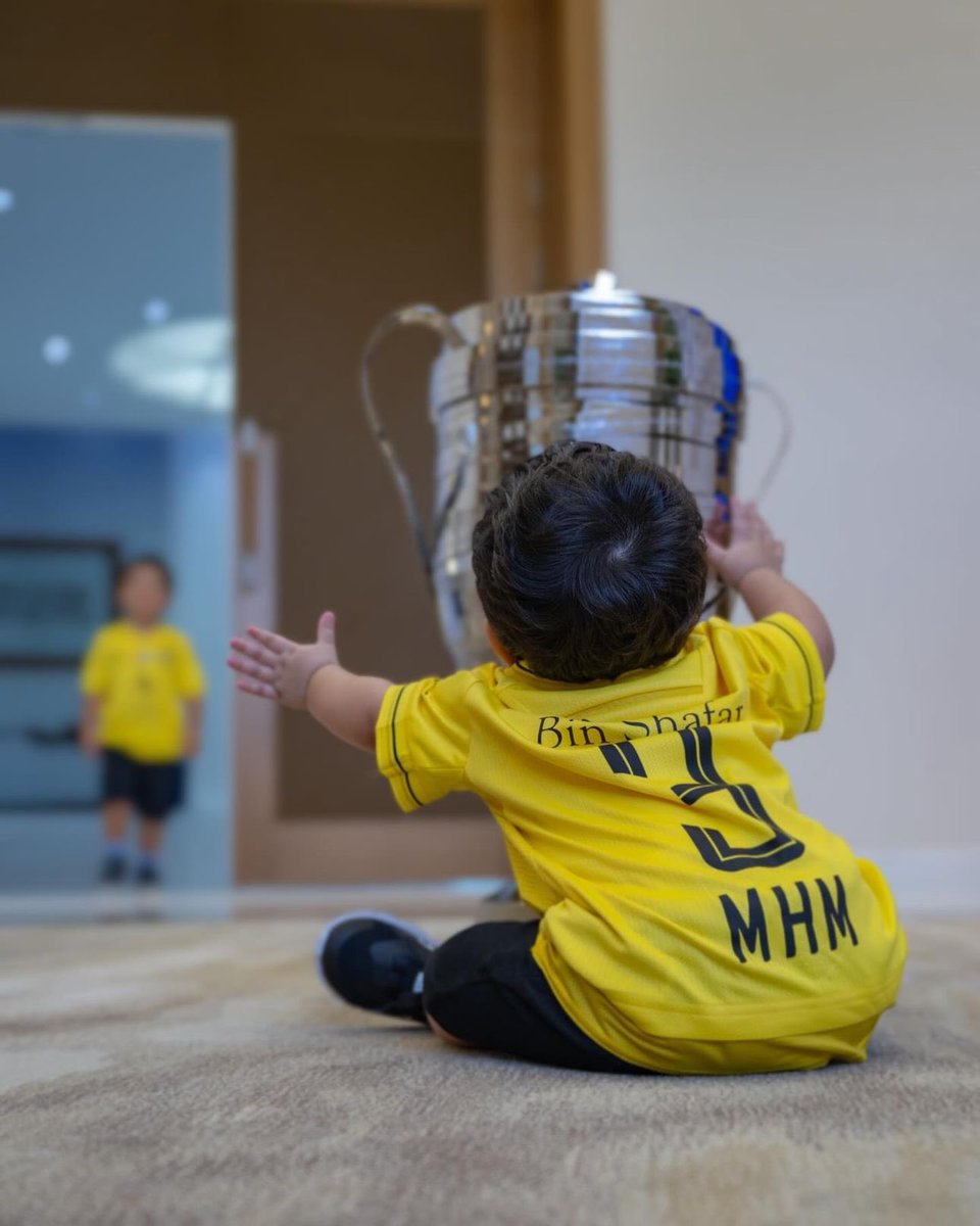 الوصـل .. لكـل الأجيـال 💛

الشيخ راشد بن حمدان بن محمد بن راشد آل مكتوم، والشيخ محمد بن حمدان بن محمد بن راشد آل مكتوم "ربي يحفظهم".

Sheikh Rashid bin Hamdan bin Mohammed bin Rashid Al Maktoum, and Sheikh Mohammed bin Hamdan bin Mohammed bin Rashid Al Maktoum “May God protect