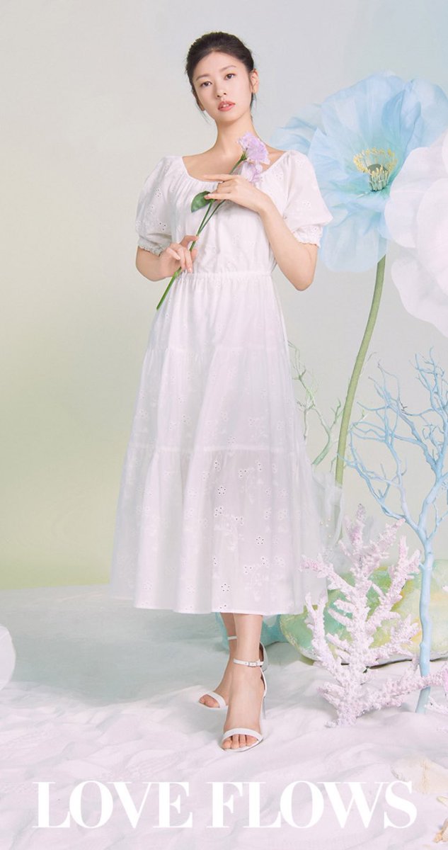 🆕| Jung Somin para a coleção 'LOVE FLOWS' da marca ROEM 

𖤐 — #JungSoMin #정소민 💙