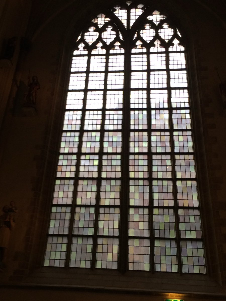 ⁦@DailyPicTheme2⁩ #gleaming church window