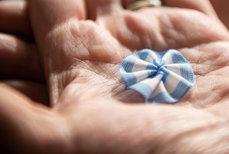 ¡Feliz día de la Escarapela! Es otro de nuestros símbolos patrios, junto a la Bandera y al Himno, y representa aquello que nos hermana a todos los argentinos sobre esta bendita tierra y bajo este bendito sol.  

¡Orgullosos de nuestra Patria Argentina!